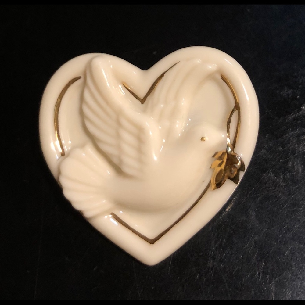 Vintage LENOX White with 24K Gold Trim Heart with Dove Brooch